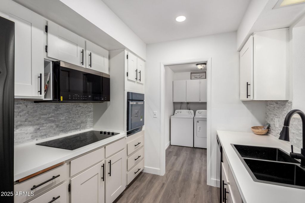 628 LEISURE WORLD --, Mesa, AZ 85206 — photo 2