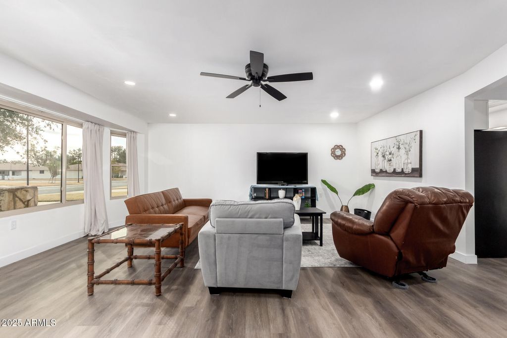 628 LEISURE WORLD --, Mesa, AZ 85206 — photo 5
