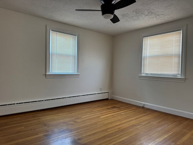 173 Pleasant St 173, Clinton, MA 01510