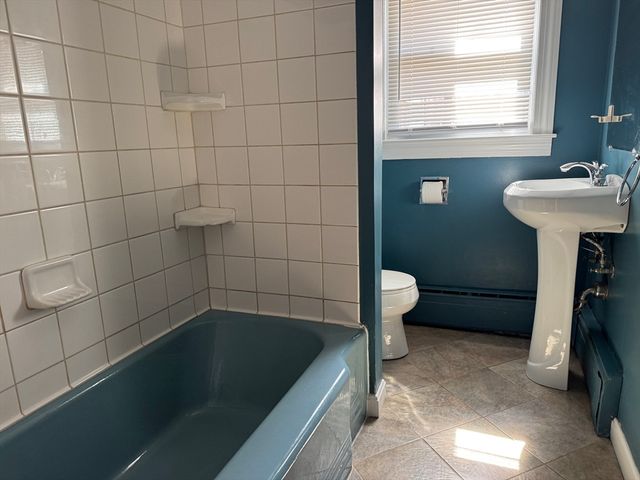173 Pleasant St 173, Clinton, MA 01510