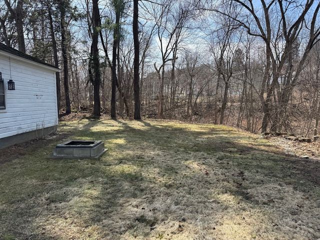 173 Pleasant St 173, Clinton, MA 01510