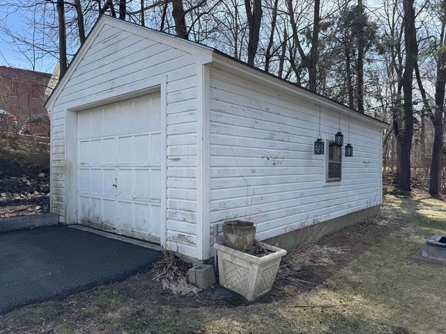 173 Pleasant St 173, Clinton, MA 01510