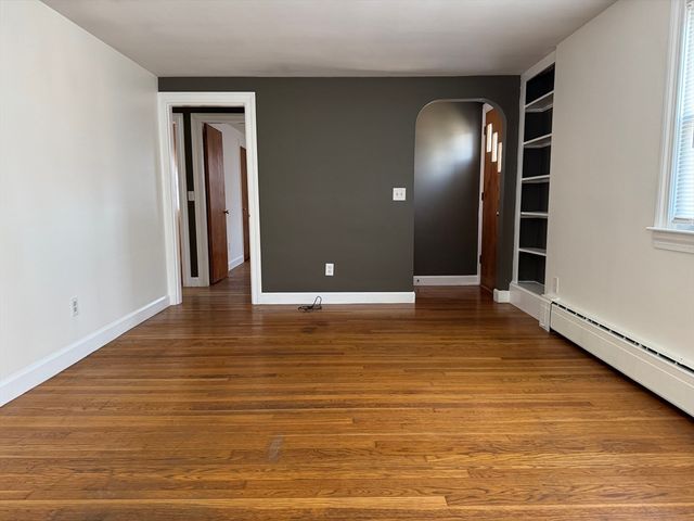 173 Pleasant St 173, Clinton, MA 01510