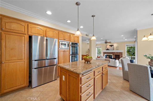 2811 N Roxbury, Orange, CA 92867