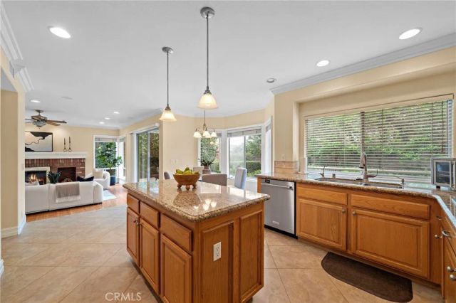 2811 N Roxbury, Orange, CA 92867