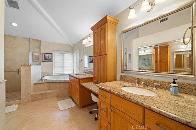 2811 N Roxbury, Orange, CA 92867