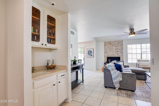 11011 N 92ND Street 1104, Scottsdale, AZ 85260