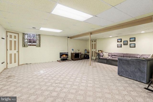 18 MINICH DR, Carlisle, PA 17015