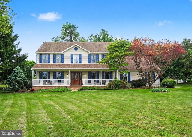 18 MINICH DR, Carlisle, PA 17015