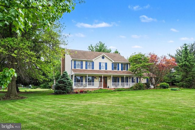 18 MINICH DR, Carlisle, PA 17015