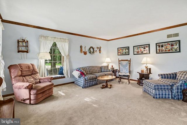 18 MINICH DR, Carlisle, PA 17015