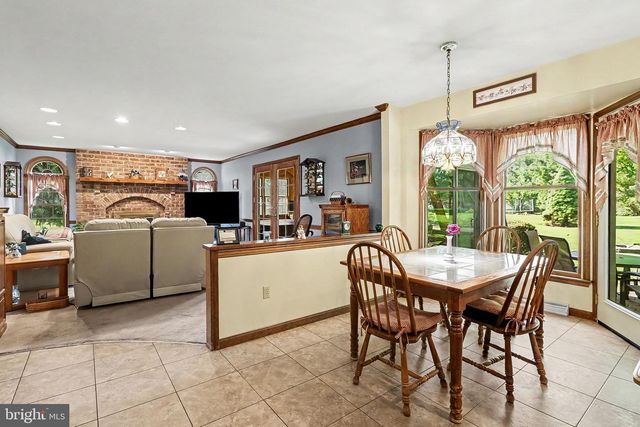 18 MINICH DR, Carlisle, PA 17015