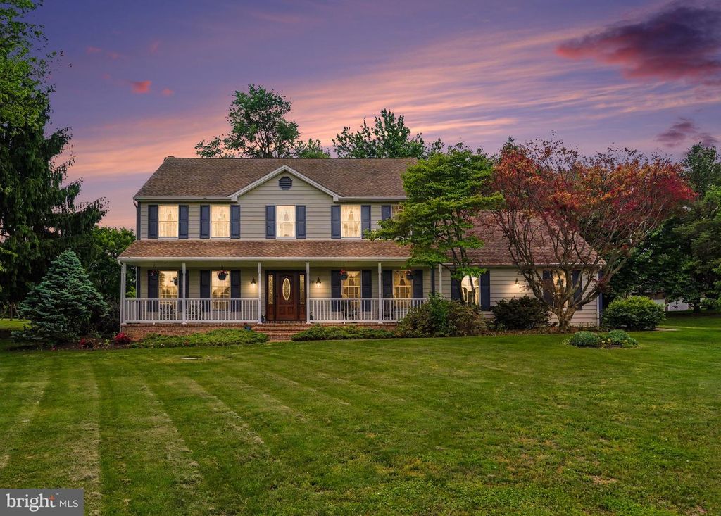 18 MINICH DR, Carlisle, PA 17015