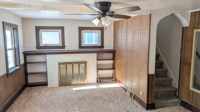 1009 4th Avenue NE, Austin, MN 55912