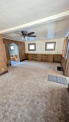1009 4th Avenue NE, Austin, MN 55912