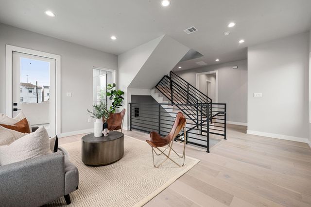 2307 St Emanuel Street, Houston, TX 77004