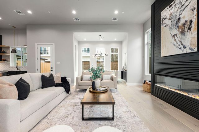 2307 St Emanuel Street, Houston, TX 77004