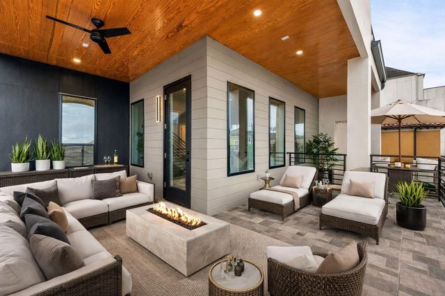 2307 St Emanuel Street, Houston, TX 77004