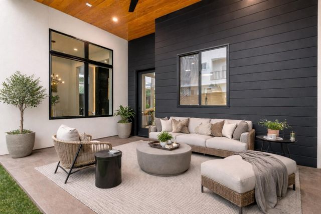 2307 St Emanuel Street, Houston, TX 77004