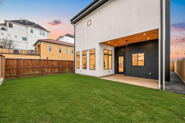 2307 St Emanuel Street, Houston, TX 77004