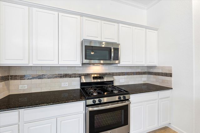 333 Pin Cushion Trail, Burleson, TX 76028
