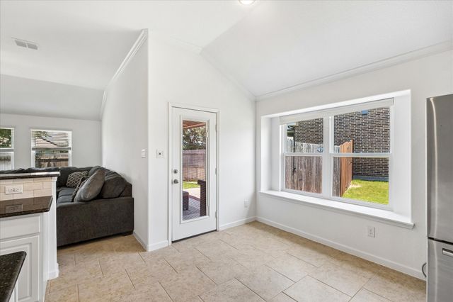 333 Pin Cushion Trail, Burleson, TX 76028