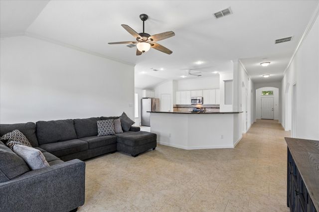 333 Pin Cushion Trail, Burleson, TX 76028