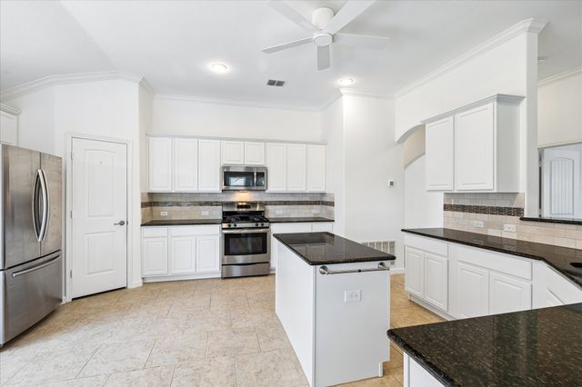 333 Pin Cushion Trail, Burleson, TX 76028