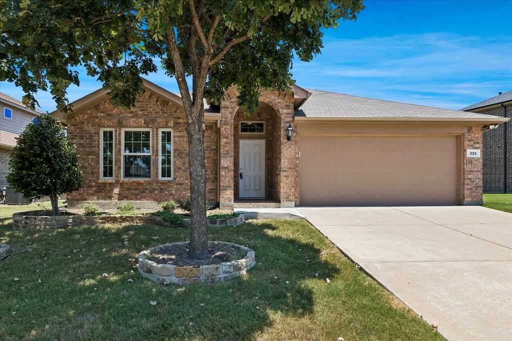 333 Pin Cushion Trail, Burleson, TX 76028