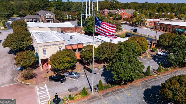 2243 Maple Lane, Pine Mountain, GA 31822