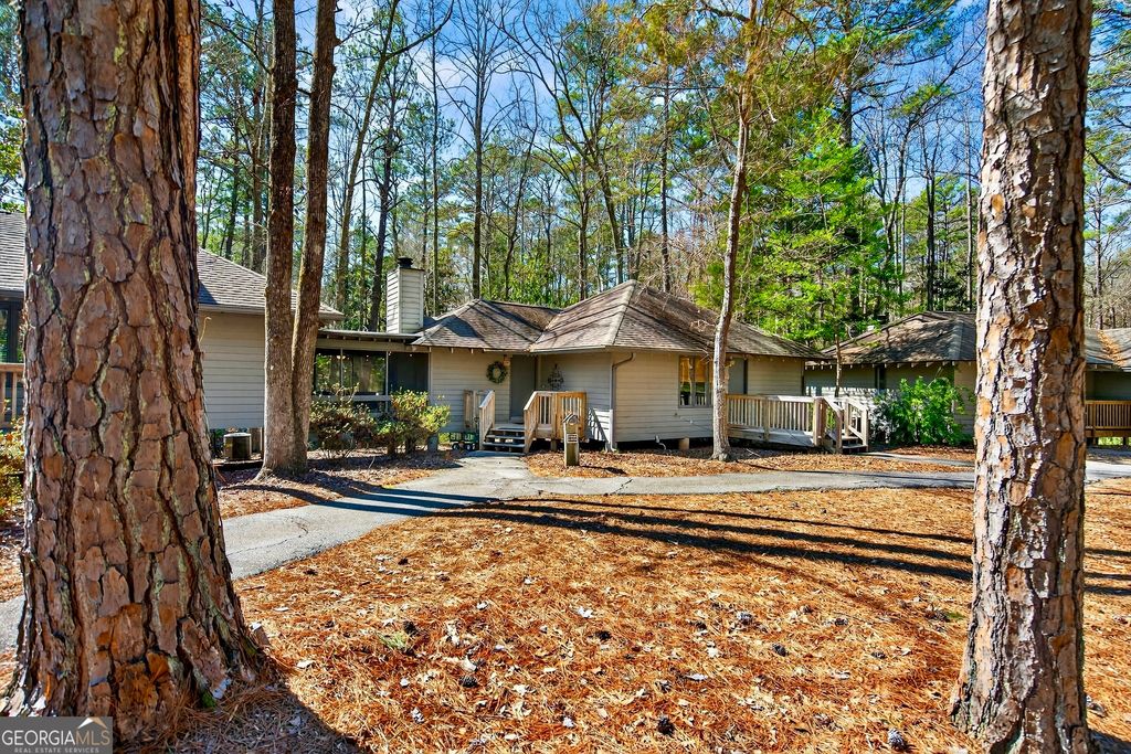 2243 Maple Lane, Pine Mountain, GA 31822