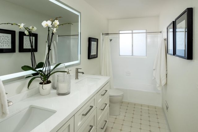 1740 Oak Avenue, Los Altos, CA 94024