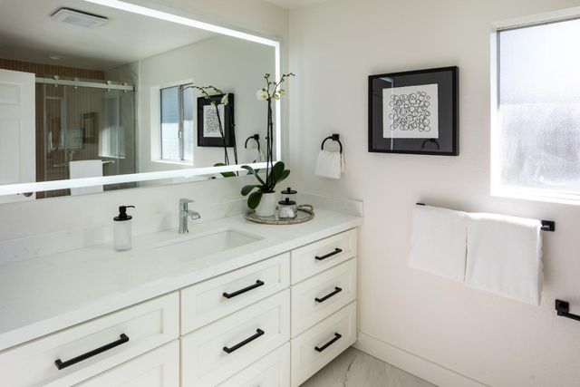 1740 Oak Avenue, Los Altos, CA 94024