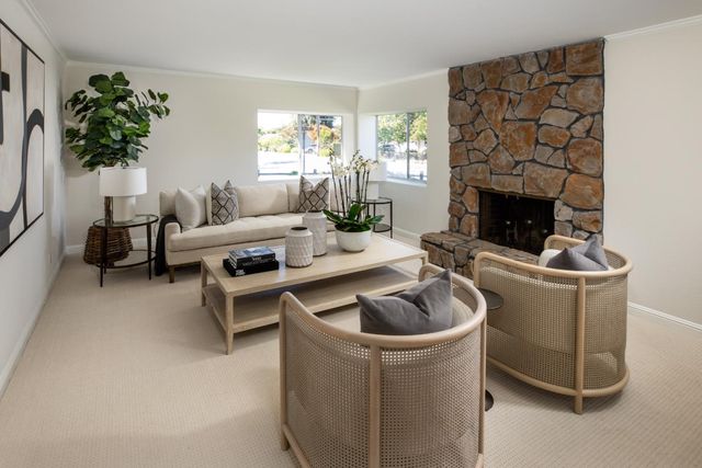 1740 Oak Avenue, Los Altos, CA 94024