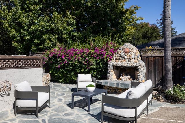 1740 Oak Avenue, Los Altos, CA 94024