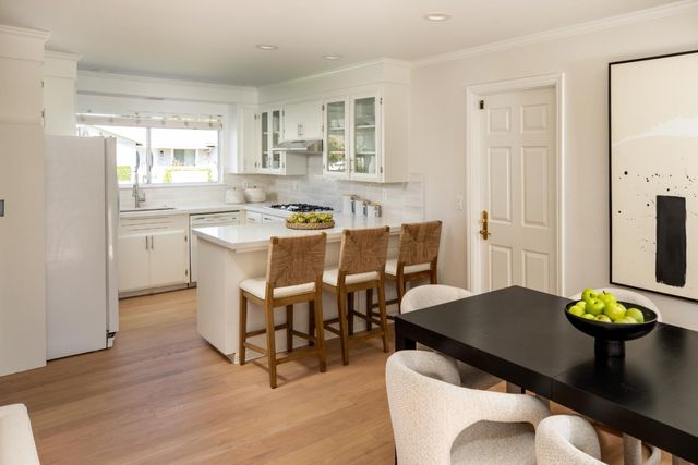1740 Oak Avenue, Los Altos, CA 94024
