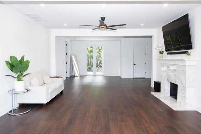 634 SE 3rd Avenue, Delray Beach, FL 33483