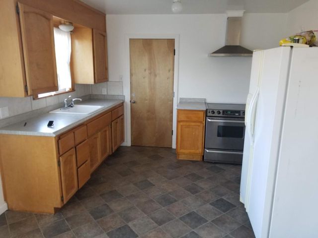 1661 Glenrose Ave, Sacramento, CA 95815