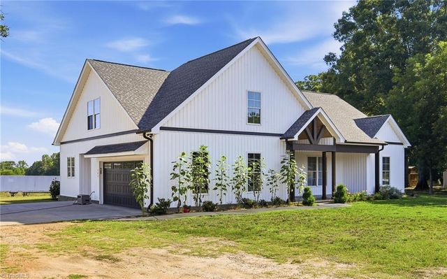 263 Progress Lane, Yadkinville, NC 27055