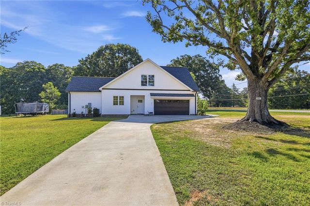 263 Progress Lane, Yadkinville, NC 27055