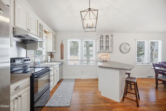 2448 Westminster Way, Niskayuna, NY 12309