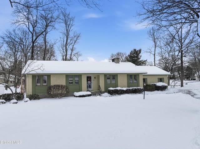 2448 Westminster Way, Niskayuna, NY 12309