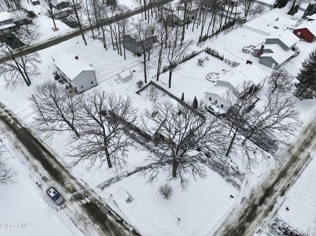 2448 Westminster Way, Niskayuna, NY 12309