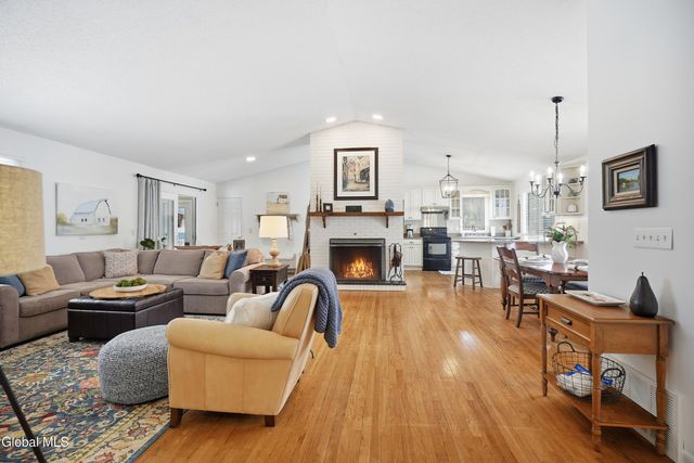 2448 Westminster Way, Niskayuna, NY 12309