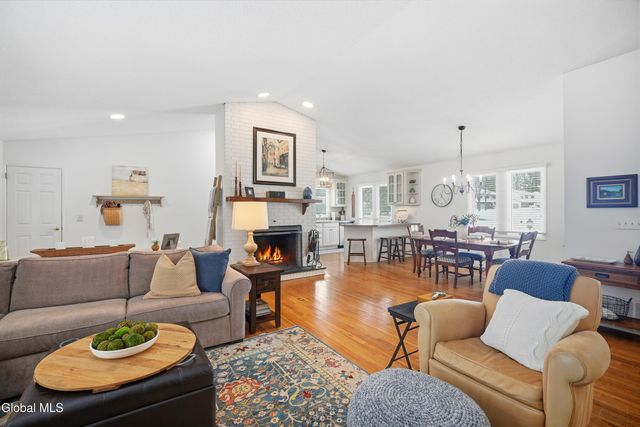 2448 Westminster Way, Niskayuna, NY 12309