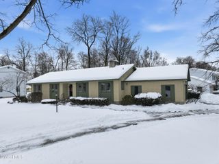 2448 Westminster Way, Niskayuna, NY 12309
