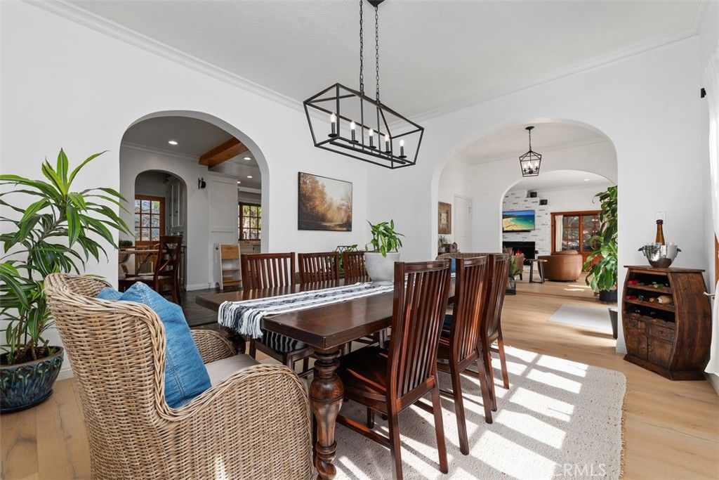 611 Country Club, Burbank, CA 91501 — photo 5