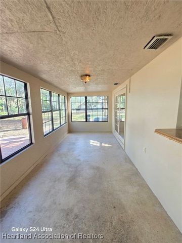 309 Sparrow Avenue, Sebring, FL 33870