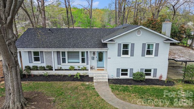 2233 Stonewood Drive, Charlotte, NC 28210