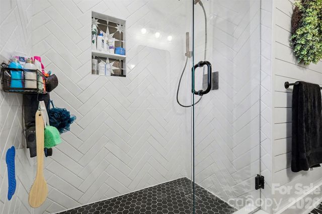 2233 Stonewood Drive, Charlotte, NC 28210